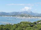 la m�me, bord�e par la m�tropole d'Alcudia