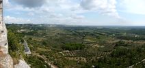 panorama sur les Alpilles, au loin, la M�diterran�e