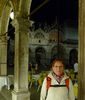 Annetta sous les arcades de la place San Marco et devant la basilique �ponyme (fin)