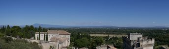 depuis le fort, panorama sur le Ventoux et les monts du Vaucluse, le Lub�ron et les Alpilles