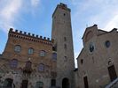 palais communal et sa Torre Grossa, � droite, le Duomo