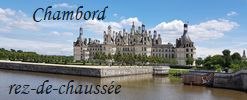 Chambord. Façade nord-ouest avec le canal