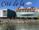 Maison qui jouxte la cit� de la dentelle et de la mode...